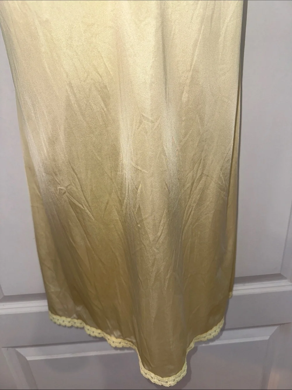 Vintage 60s Vanity Fair Pale Yellow Nylon Slip with Lace Trim - Picture 3 of 7